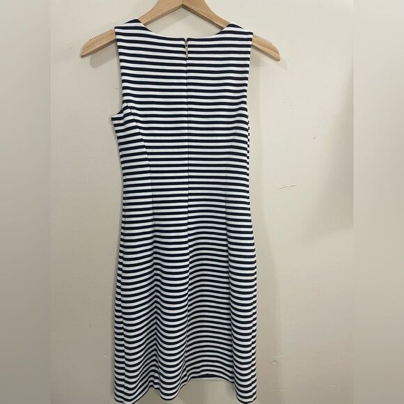 Lilly Pulitzer Janice Striped Navy White Sleeveless Sheath Dress XS - Picture 3 of 7
